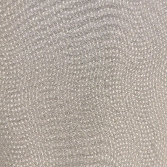 Zyia size 4 leggings in olive green with print - Picture 3 of 6